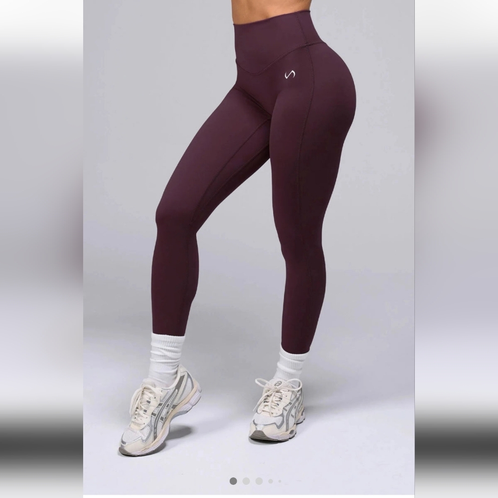 TLF Tempo Highwaisted Leggings Color Wine Size Large